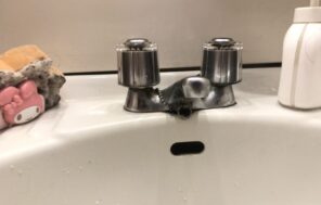 洗面所の水漏れ / 大阪府八尾市 施工写真2
