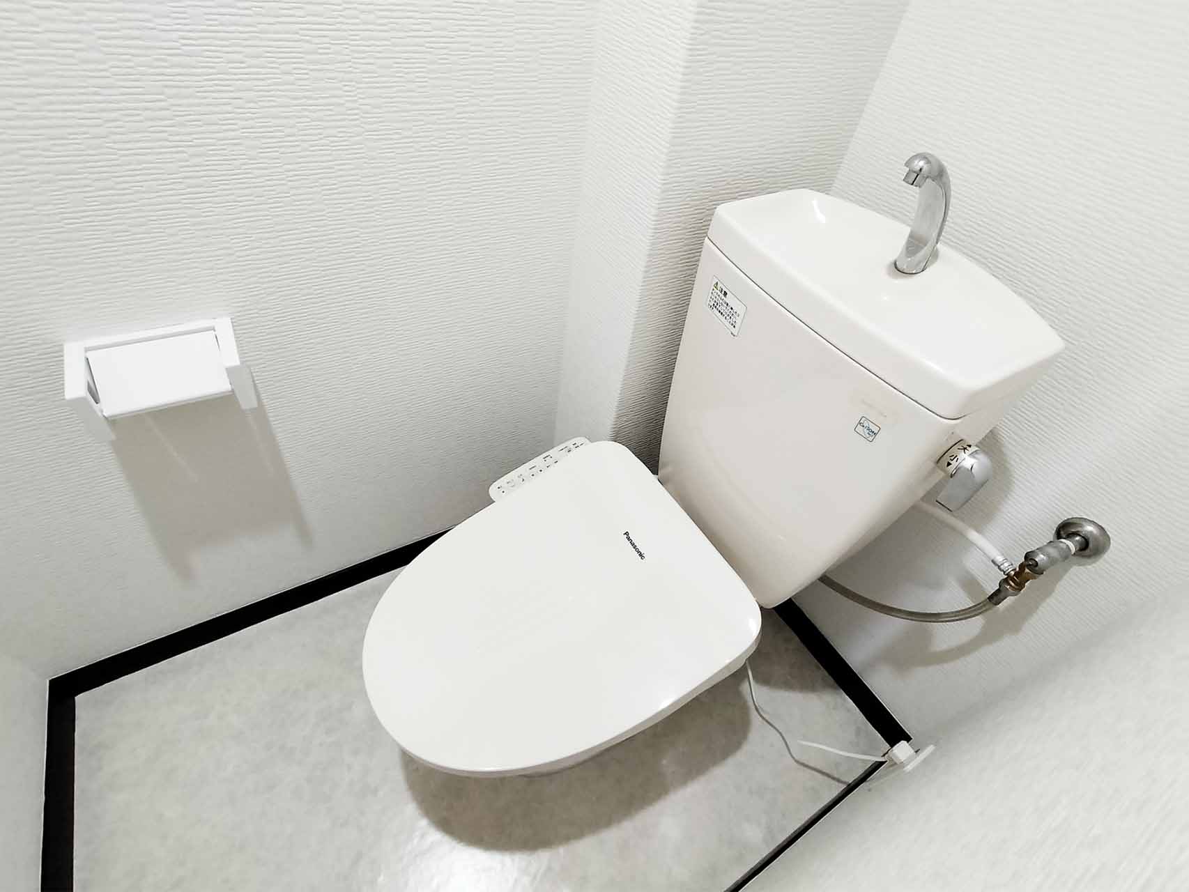 浮き球が原因でトイレタンクの水が止まらないのはなぜ？