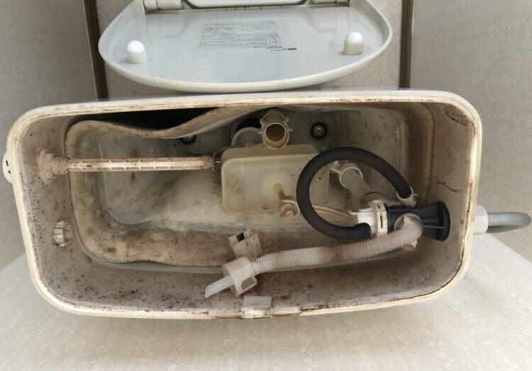 トイレタンクの水漏れ / 愛知県名古屋市 施工写真2