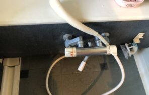 お風呂場のシャワーから水漏れ / 愛知県小牧市 施工写真2