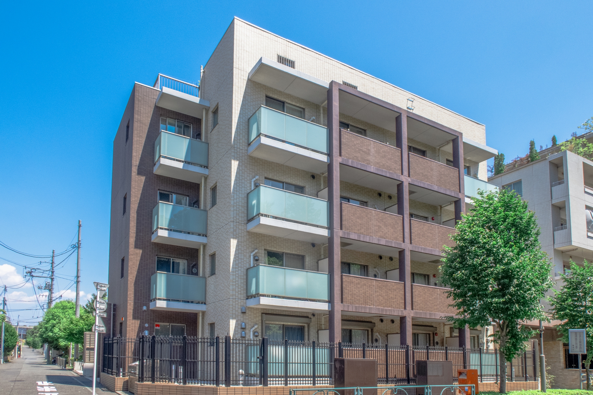 マンション・アパートでの排水管の臭いの原因と対処法 