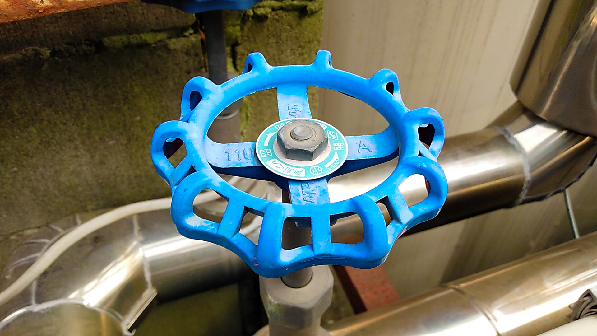 元栓はどれくらい回す？開け方・閉め方 