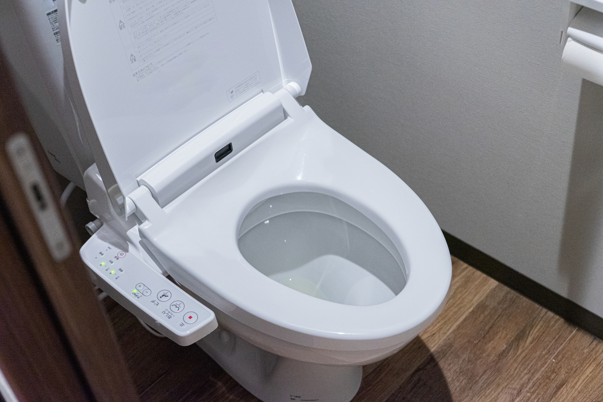 長期不在時のトイレ凍結防止対策 
