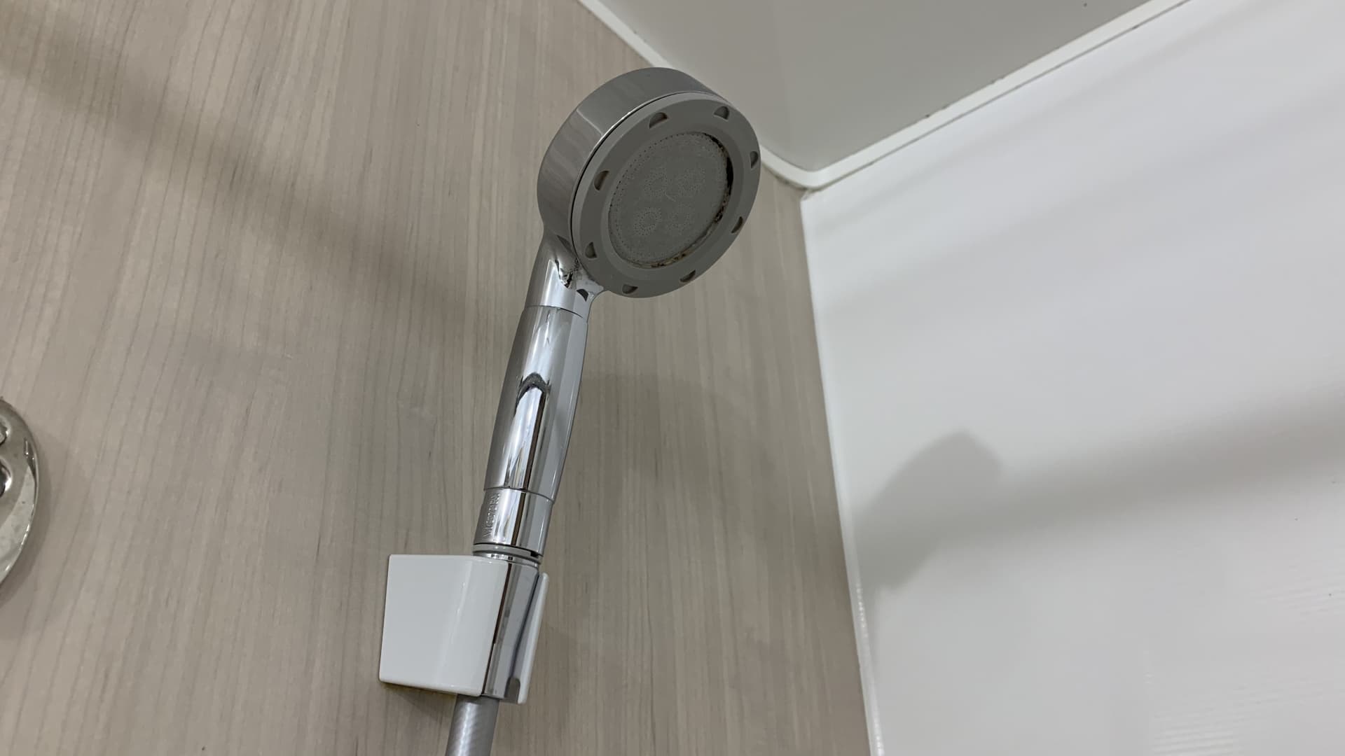 シャワーヘッド・ホースの交換方法!作業前の確認事項や注意点も解説 3 シャワーヘッドとホースは自力で交換可能