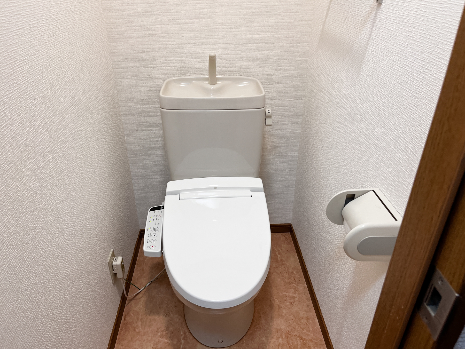 賃貸のトイレ故障はどこに連絡すればいい?費用負担や応急処置後の対処法 7 賃貸のトイレの故障でよくあるトラブル
