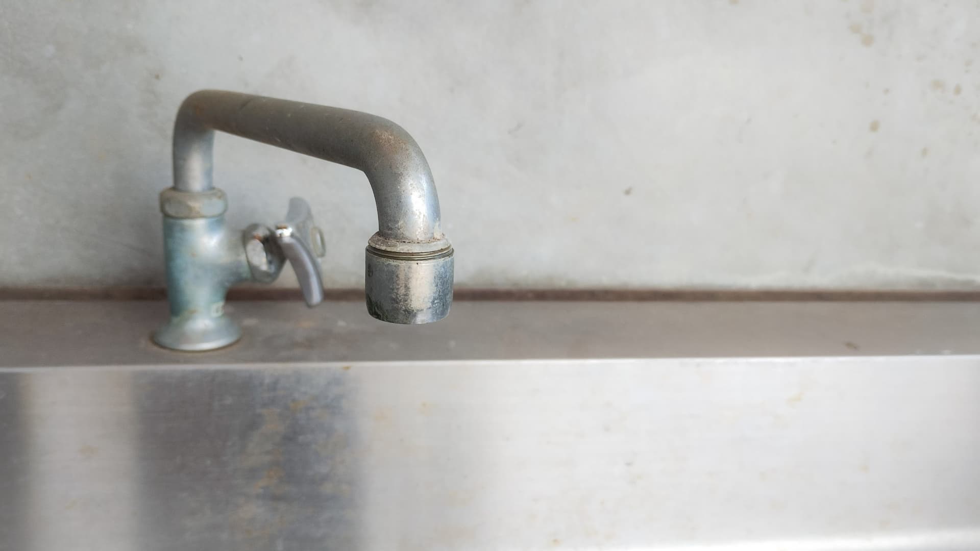 水道管の凍結防止対策まとめ!おすすめの対処法から注意点まで解説 11 水道管の水抜き方法