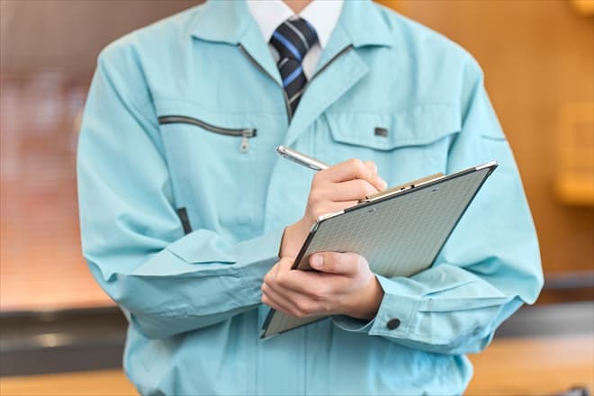 汲み取り式トイレもつまりが起こる!主な原因と解消法・予防法を紹介 7 汲み取り式トイレのつまり解消時の注意点