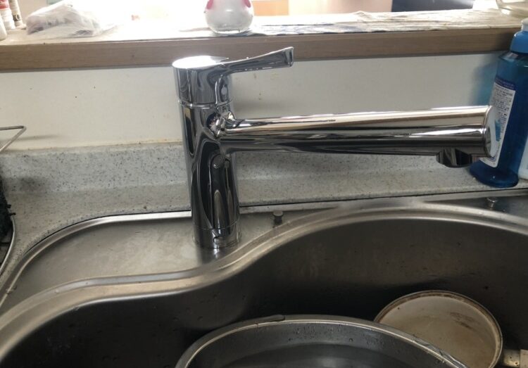シンク下の水濡れを解決。蛇口交換で家事がもっと軽やかに / 兵庫県尼崎市 施工後