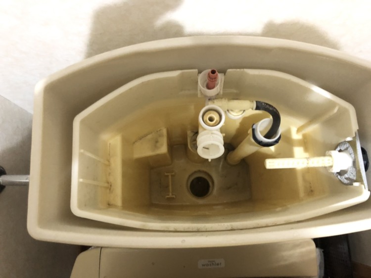 トイレの「水がたまらない」ピンチをスピード解決!タンク内部品の交換で毎日の安心を取り戻す / 東京都渋谷区 1 S 15482912