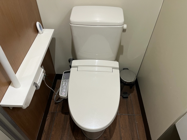 カインズのトイレリフォームを徹底解説!費用・特徴・対応メーカーまとめ 5 カインズリフォームと専門業者の比較