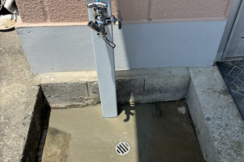 屋外の散水柱を柱ごと交換！劣化した立水栓まわりを2時間で新しく / 大阪府泉南市 施工後