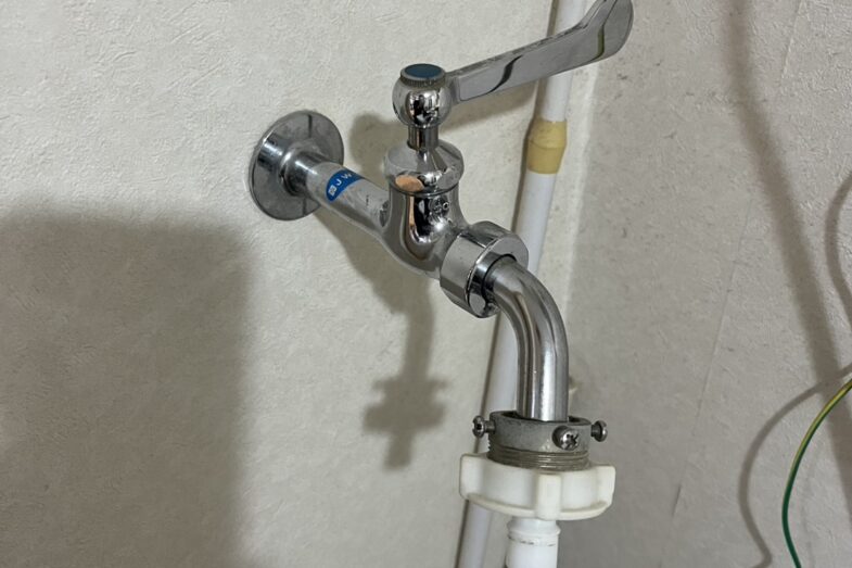 洗濯機用水栓の交換 / 大阪府枚方市 施工前